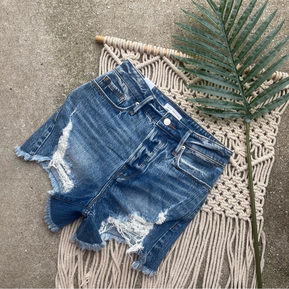 New Good American Jean Distressed High Rise Shorts Size 00 / 24